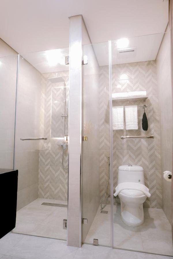 Goldberry Suites And Hotel Cebu Bagian luar foto